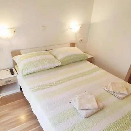 Vjeko Apartment *