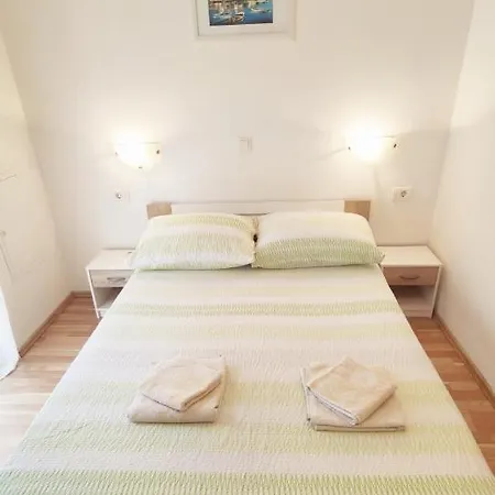 Apartment Vjeko *